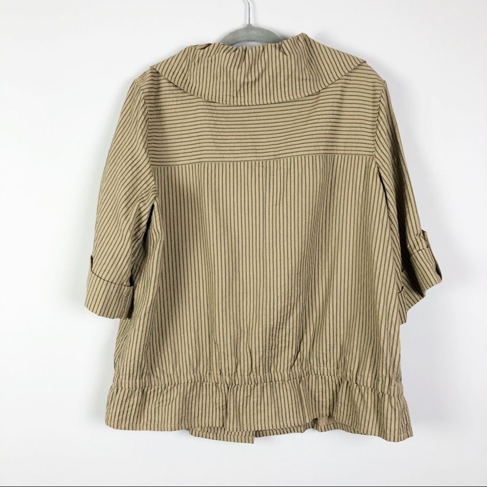 Darjoni Striped Jacket - Picture 6 of 6